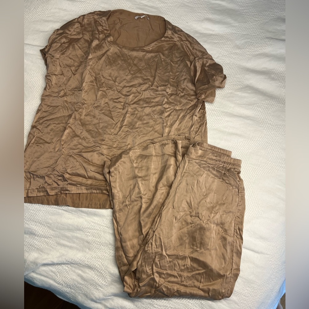 Lunya Tan pajama set